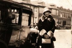 1927-LillianCar