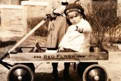 1927-Richard-2yrsOld-wagon