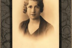 1933-Lillian-Marx-studio-Age35