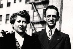 1945-LillianAlbert-RockawayPk
