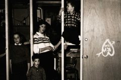 1960-HazelJoyceEricEileenDanArtie-DarkroomConstruction